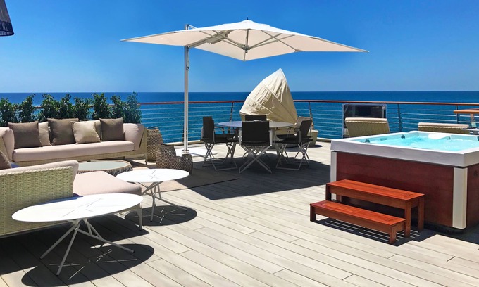 Cabo de las Huertas Casa | Villa de lujo con garaje directamente junto al mar