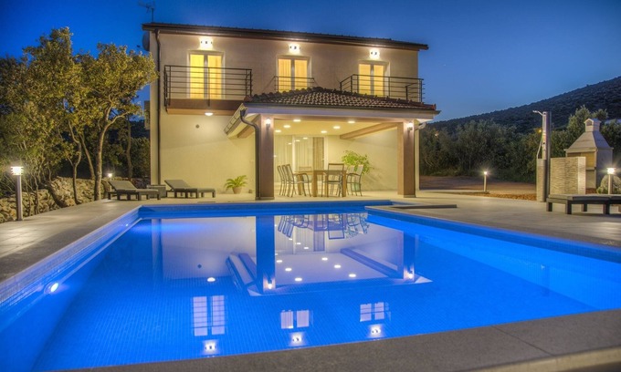 Marina Casa | Luxury villa with heated pool, Marina-Trogir - Discounts