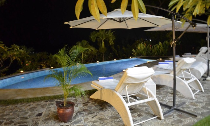 Umeanyar Villa | Villa de lujo con piscina y vista al mar espectacular