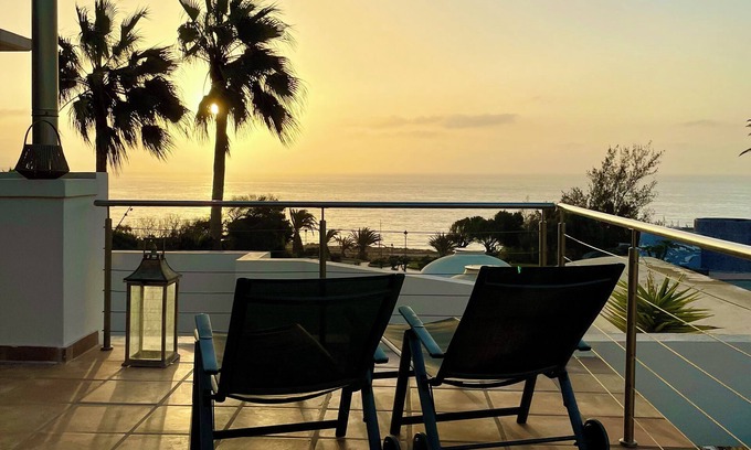Bahia Calma Casa | Luxury Villa With Wonderful Oceanview, Private Heated Pool & Wifi