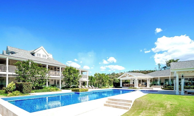 Wongawallan Casa | Luxury Villas Guanaba Estate (Heated Pool)