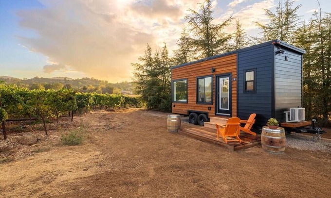 Ramona Cabina | Luxury Vineyard Escape w Fireplace - Syrah
