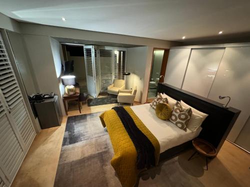 Eikenbosch Casa | Luxury Vineyard Suites