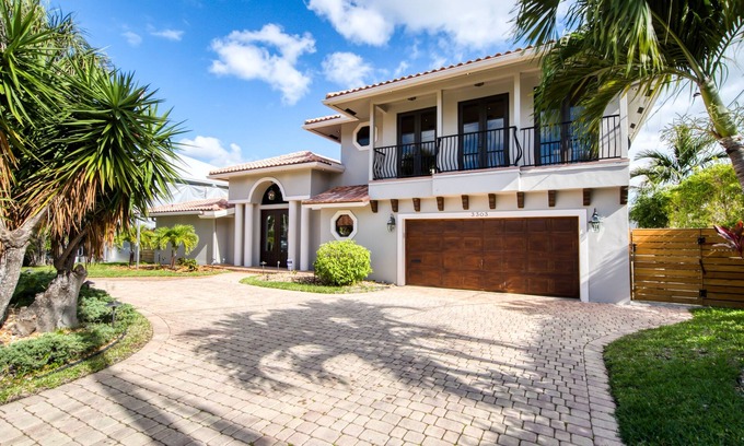 Bermuda Riviera Casa | Luxury, waterfront, dog-friendly home with pool, pool spa, & incredible terrace