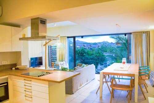 Grande Riviere Noire Apartamento | Luxury Waterfront Apartment