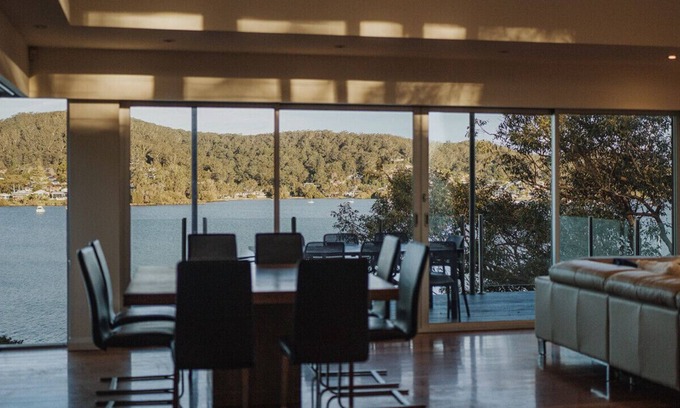 East Gosford Otro | Luxury Waterfront Retreat with Private Jetty