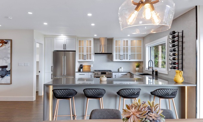 Port Moody Casa | *Luxury Waterfront* beautiful and peaceful retreat
