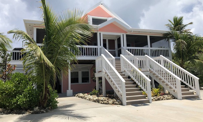 Lubbers Quarters Cay Casa | Casa de lujo frente al mar, Villa Junkanoo, con muelle privado