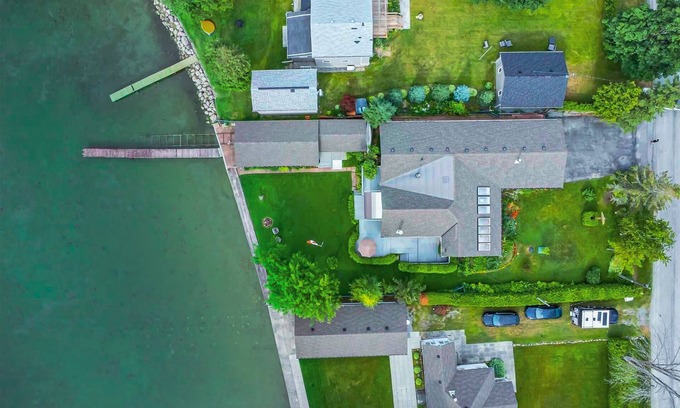 Virginia Cabaña | Luxury Waterfront/Lakefront Cottage on Lake Simcoe