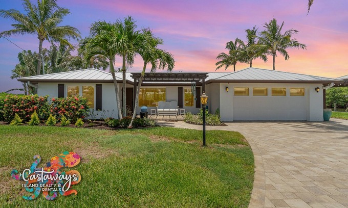 Bokeelia Casa | Luxury Waterfront Retreat – 3BR/3BA | Sleeps 8 | Private Dock & Gulf Access