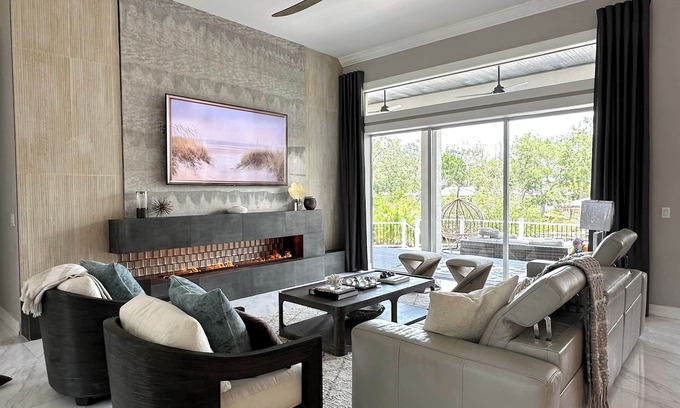 Nokomis Casa | Luxury Waterfront Retreat – Kayaks, Jet Skis, Biking & Beaches at Your Back Door