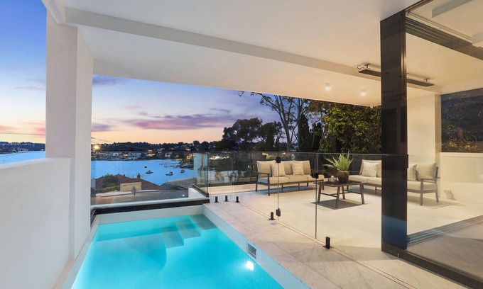 Kyle Bay Casa | Luxury Waterside Home - with pool and bay views! Near cafes & shops