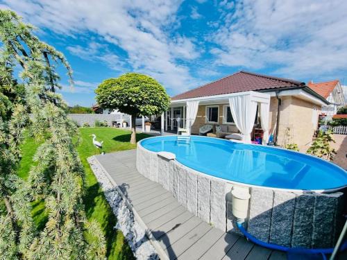 Ebersbach an der Fils Apartamento | Luxus Villa 5 Schlafzimmern Sauna privater Pool Großer Garten