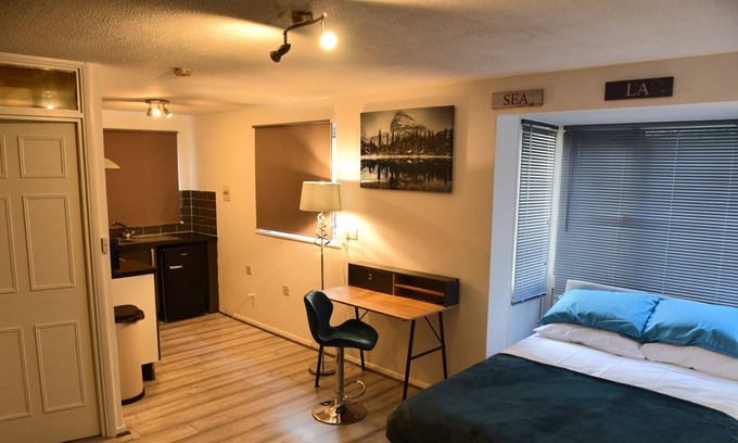 Luton Apartamento | Estudio-Lujoso-Baño con ducha