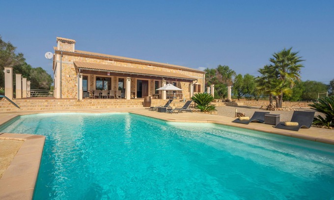 Petra Villa | LUZ DE LUNA - Hermosa casa de campo con piscina privada. Wifi gratis.