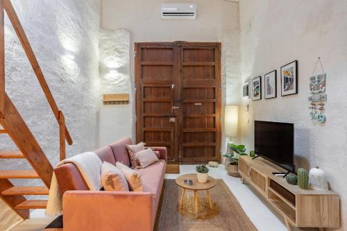 Pedreguer Casa | Luz, piedra y calma a 15 min del mar