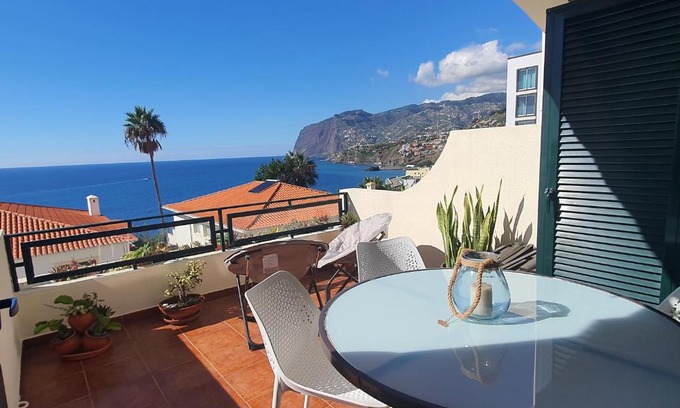 Sao Martinho Apartamento | Luzia's Apartment - 2 bedroom apartment sleeps 4