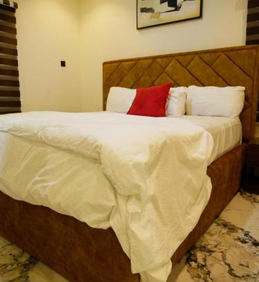 Oshodi-Isolo Apartamento | LV-21 Apartment Luxury & Cozy 1 bedroom Self Check-In Apts near Airport