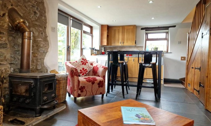 Lydford Casa | LYDONIA BARN