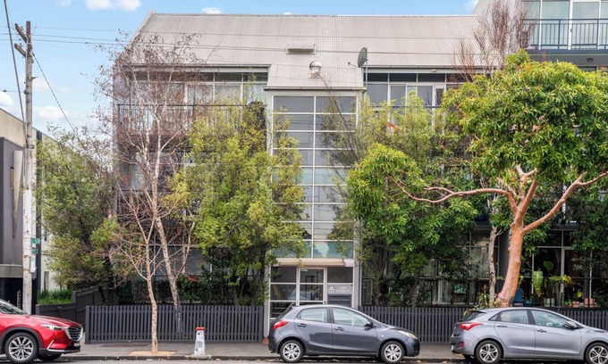 Carlton North Apartamento | Lygon St: Location and Liveability + Pool & Gym
