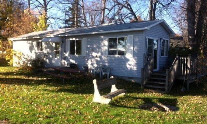 Houghton Lake Cabina | Lyman's Lagoon Hideaway