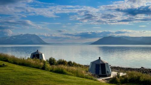 Lyngen Otro | Lyngen Experience Aurora Hut