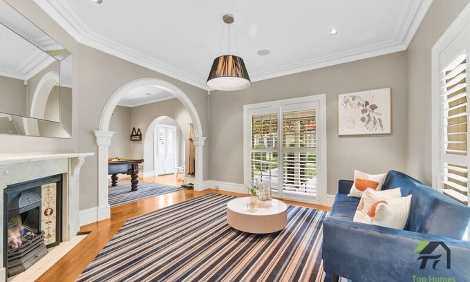 Warrawee Casa | 'Lynwood' Warrawee Manor- Koi Home