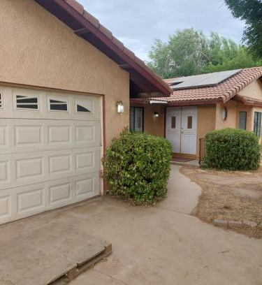 Hesperia Casa | Lyons lovely house