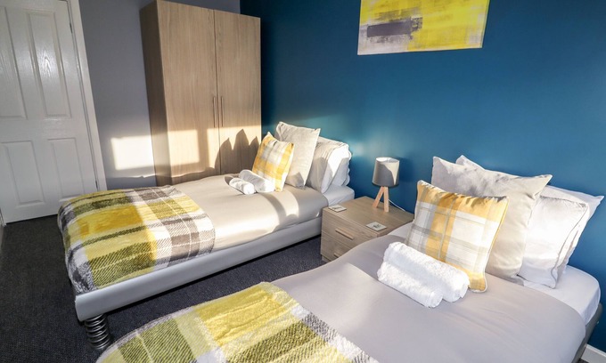 Freckleton Cabaña | LYTHAM PLACE, family friendly, country holiday cottage in Freckleton