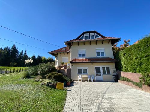 Zalakaros Apartamento | Mária Apartmanház