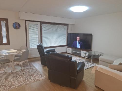Maentsaelae Apartamento | Mäntsälä Centrum- huoneisto saunalla ja ilmaisella pysäköinnillä