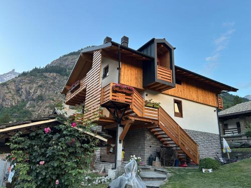 Courmayeur Apartamento | Méijòn Lo Brenlo