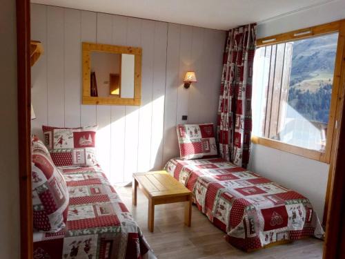 Meribel-Mottaret Apartamento | Méribel: Appartement 3 pièces avec mezzanine, balcon, accès direct aux pistes - FR-1-355-186