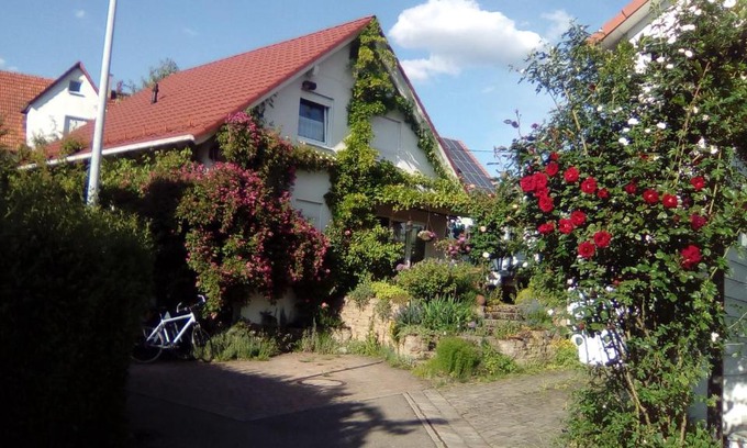 Pluderhausen Casa | Möbliertes Zimmer, Plüderhausen