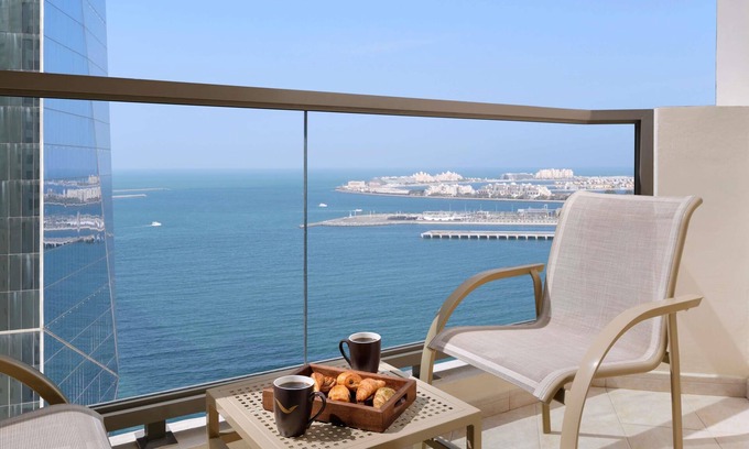 Dubai Marina Hotel | Mövenpick Hotel Jumeirah Beach