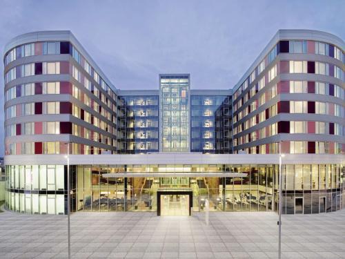 Stuttgart Hotel | Mövenpick Hotel Stuttgart Airport