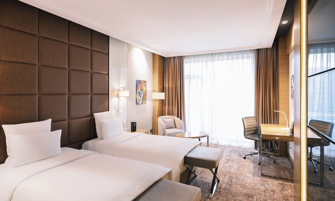 Nasimi Hotel | Mövenpick Winter Park Baku