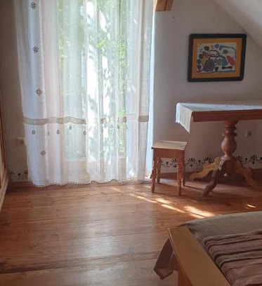 Iecava Casa | Mājīga istaba ar balkonu un vannasistaba, bezmaksas velo noma