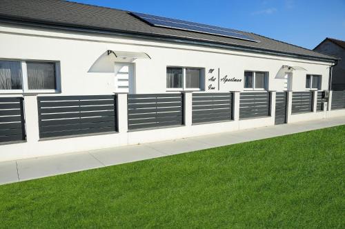 Soltvadkert Apartamento | M Art Inn Apartman