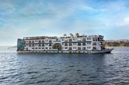 Nile River Luxor Alquiler De Eote | M/S Esmeralda Nile Cruise - 4 or 7 Nights From Luxor each Monday and 03 Nights From Aswan each Friday