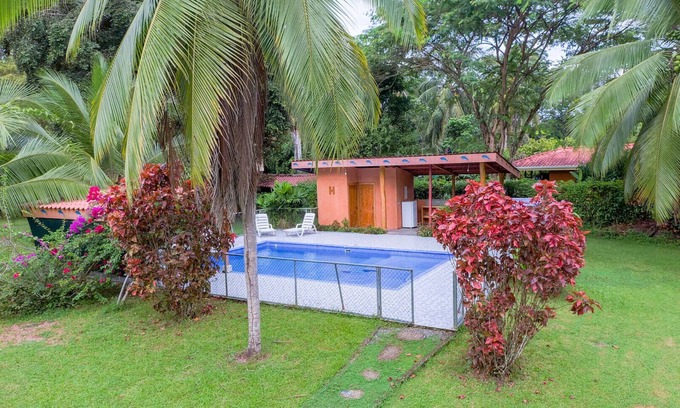 Cocles Casa | M1 Margarita Garden House pool, AC