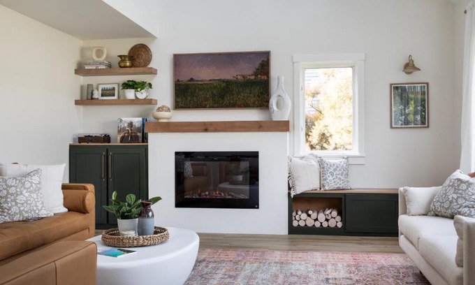Traverse City Casa | M22 Cedar House - Lakefront home in wine country with playroom