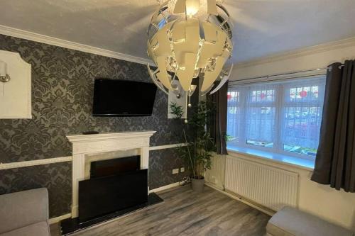 Willenhall Casa | M6 Jct 10 Contractor Ready Nr Willenhall Walsall