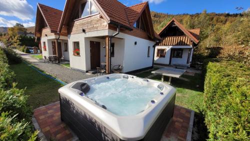 Szczyrk Chalet De Esquí | Mała Osada domki z jacuzzi przy gondoli