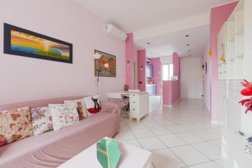Bullona Apartamento | Mac Mahon - Colorful Apartment with balcony!