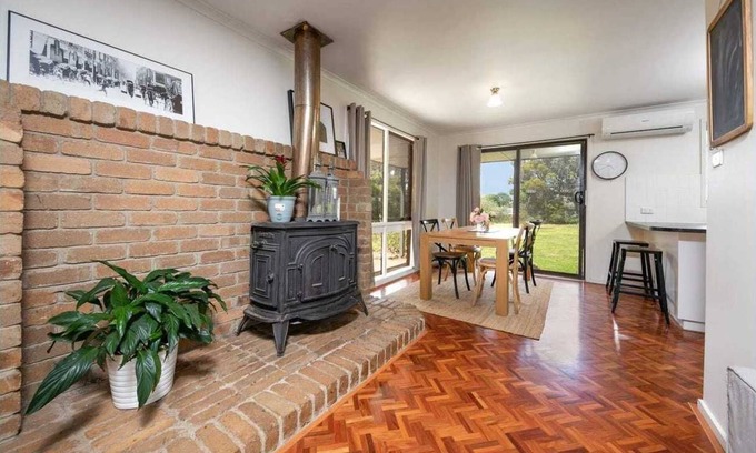 Romsey Casa | Macedon Country Stay