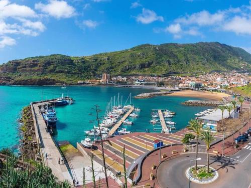 Machico Apartamento | Machico center w/terrace 5 min beach