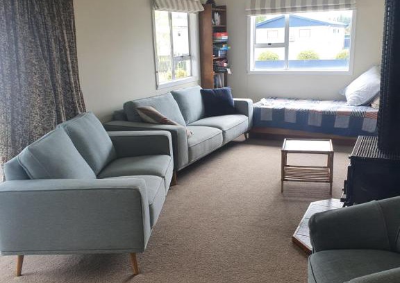 Twizel Casa | Mackenzie holiday home