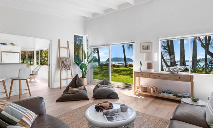 Great Mackerel Beach Cabaña | Mackeral Beach Cottage + Cabin by TCC