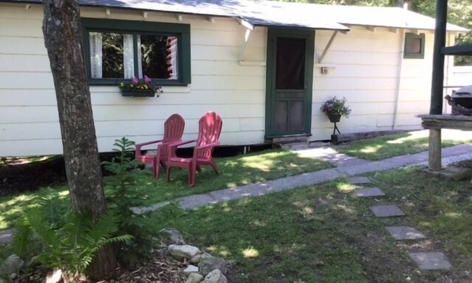 Cedarville Cabina | Mackinac Cabin - Les Cheneaux Landing